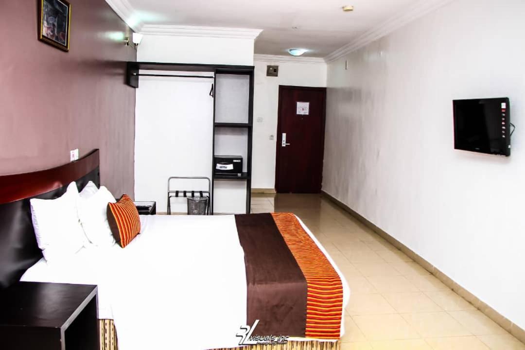 Suru Express Hotel Gra Lagos Extérieur photo